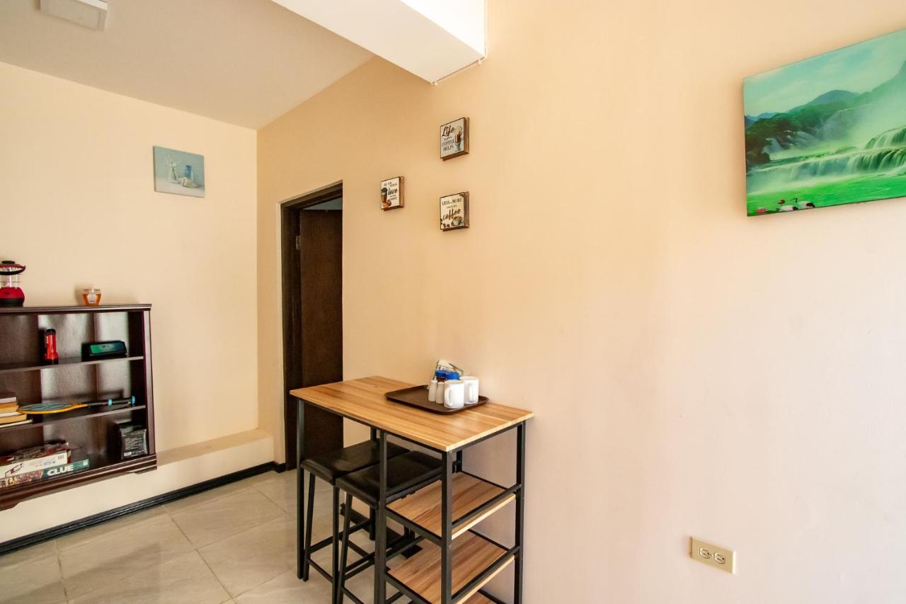 876 Ja Oasis & Homestay - By Kingston Airport Ngoại thất bức ảnh